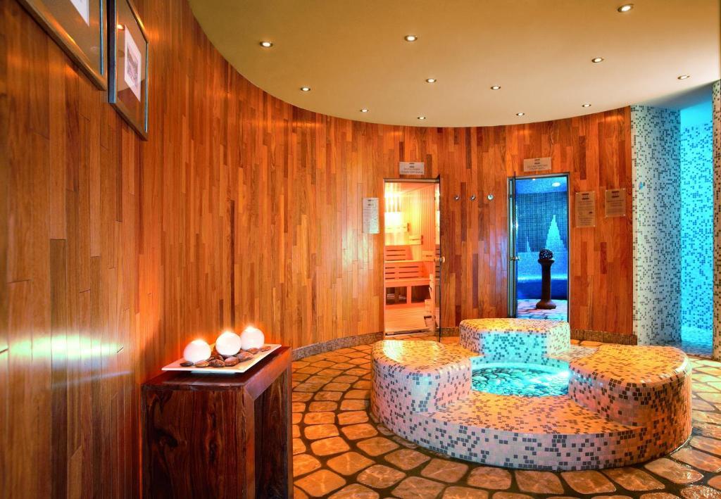Hotel Spa Dr Irena Eris Krynica-Zdrój Esterno foto